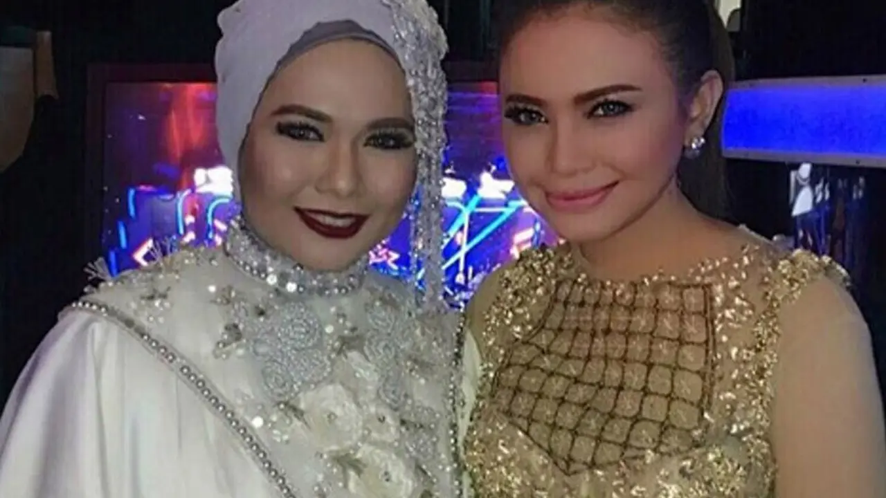 Dea Mirella dan Rossa