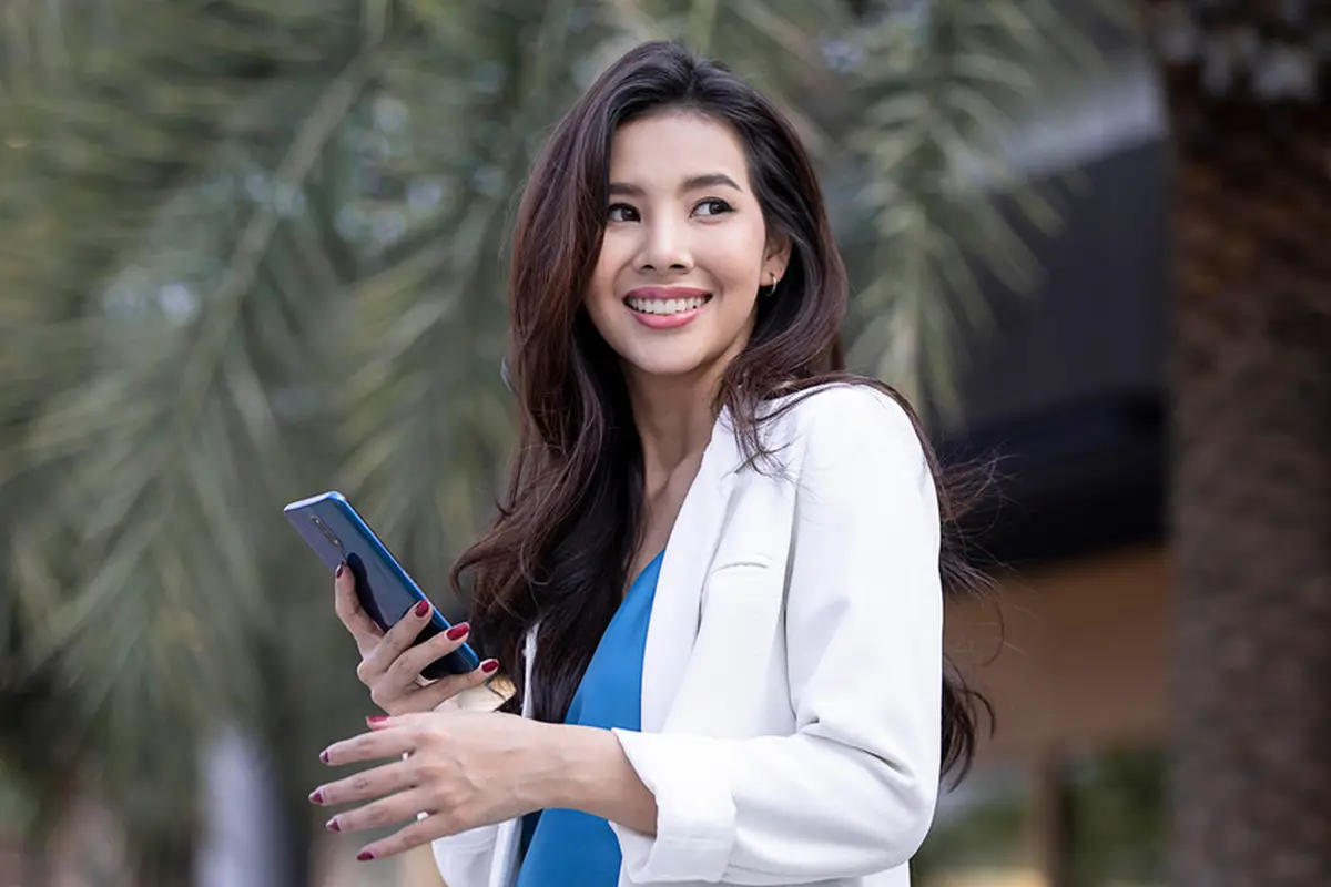bekerja karir dewasa mandiri bahagia single