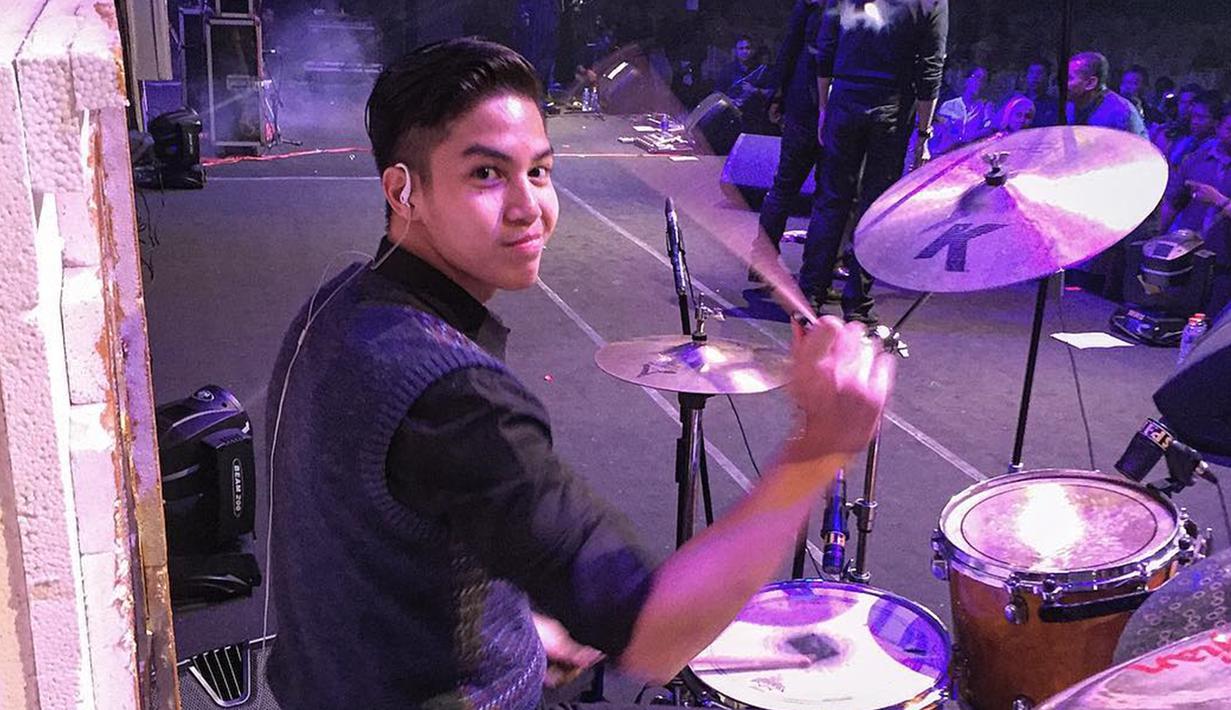 FOTO: Gaya Rambut El Rumi dari Masa ke Masa, Selalu Tampan