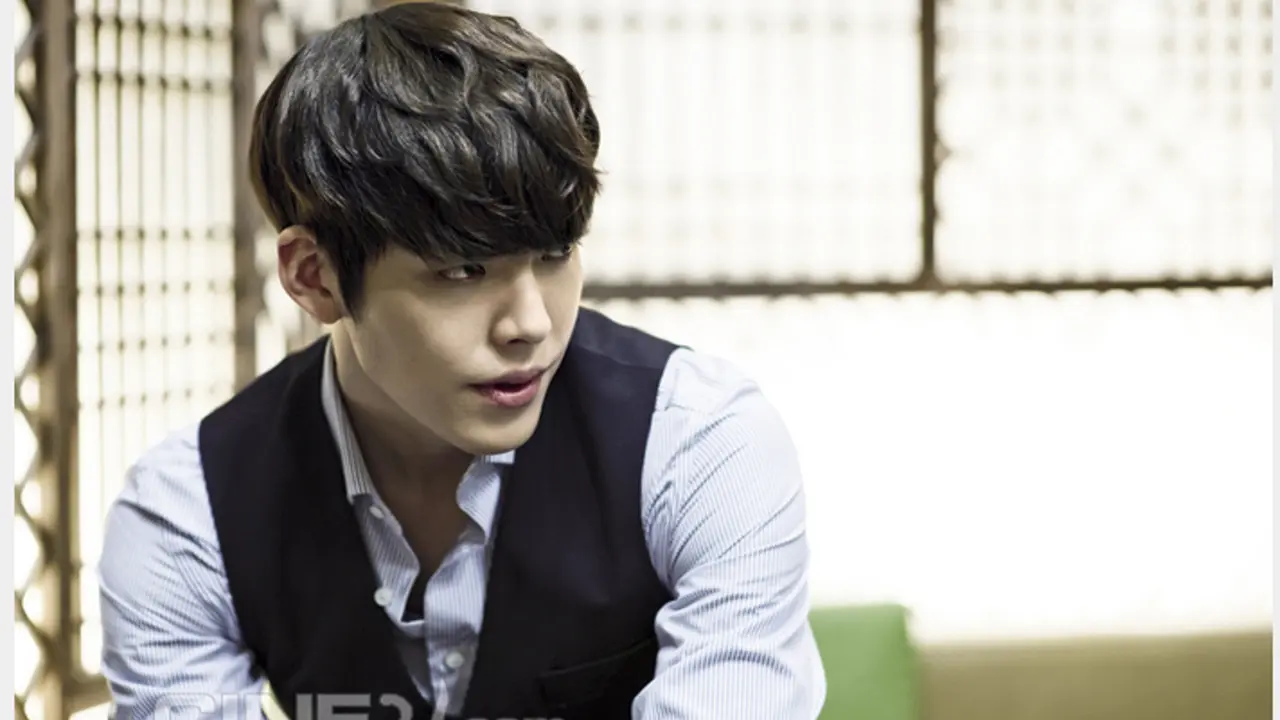 Kim Woo Bin Diminta Jajal Kemampuan Akting di Layar Lebar