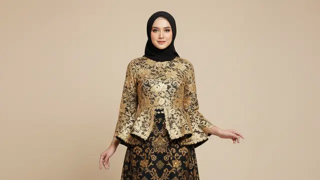 Model Gamis Batik Brokat Warna Hitam Gold Terbaik. Gemini
