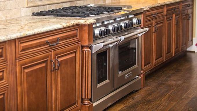  Tips  Membersihkan  Lemari  Penyimpanan Dari Kayu  di Dapur 