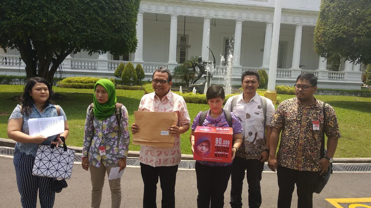 Koalisi Save Baiq Nuril (Merdeka.com/Titin Supriatin)