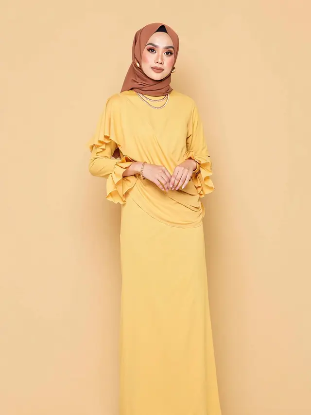 Warna jilbab yang cocok dipadukan dengan gamis butter yellow (Foto: Reve Art AI)