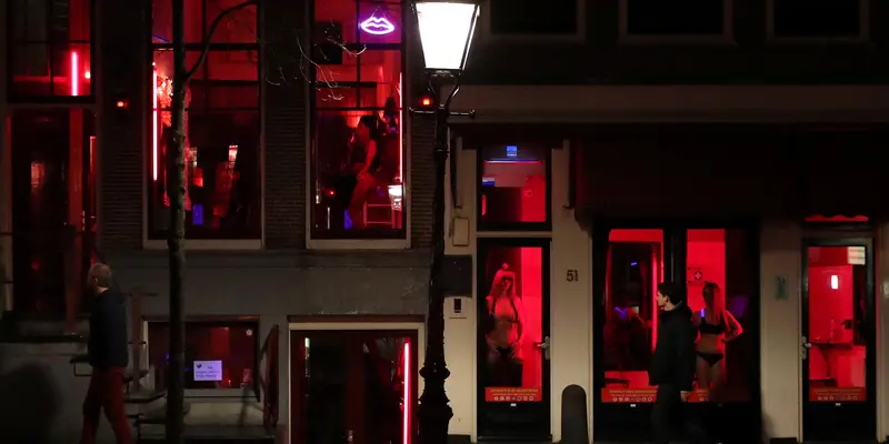 Jalan-Jalan di Kawasan Prostitusi Red Light District Amsterdam