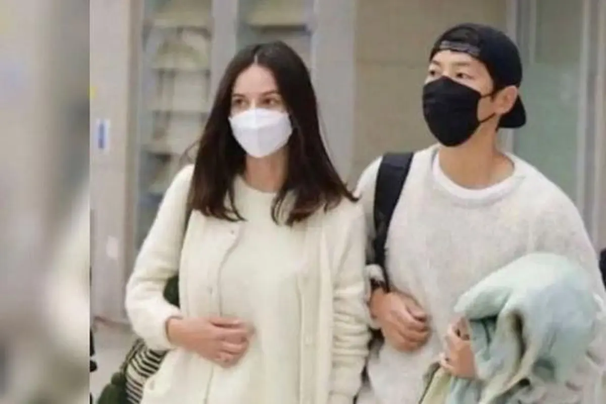 Song Joong Ki Umumkan Pernikahannya dengan Katy Louise Saunders, Siap Jadi Bapak