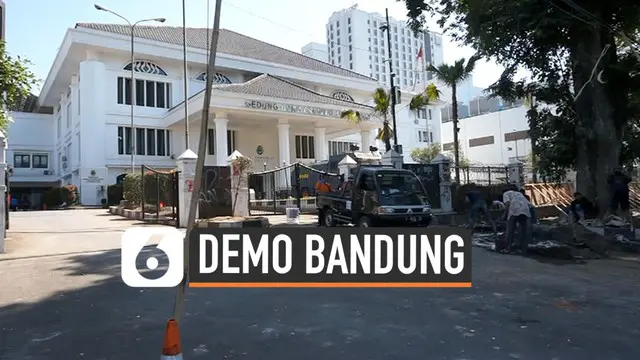 VIDEO: Ridwan Kamil Prihatin dengan Kerusuhan Demo di DPRD Jabar