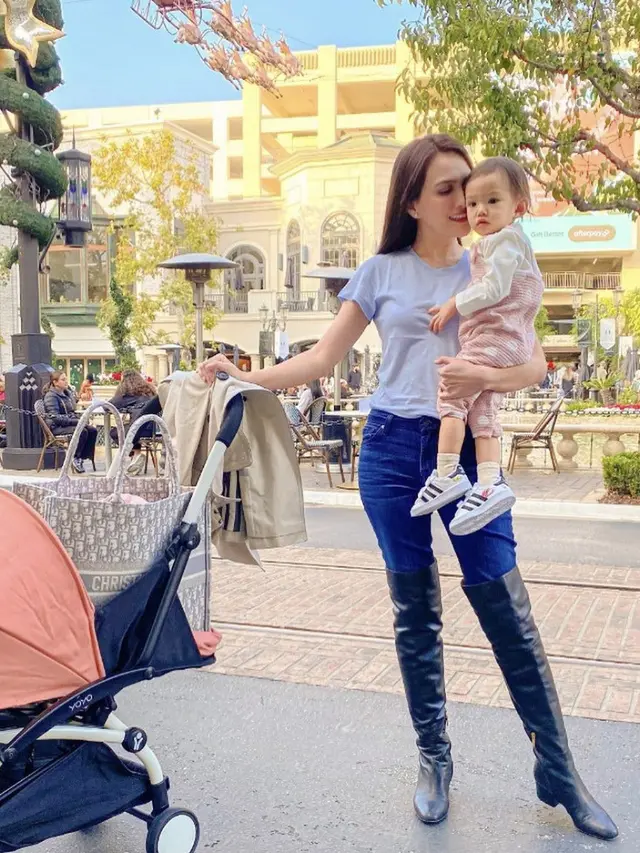 Tampilan Shandy Aulia Saat Liburan Akhir Tahun Perlihatkan Body Goalsnya/dok. Instagram @shandyaulia