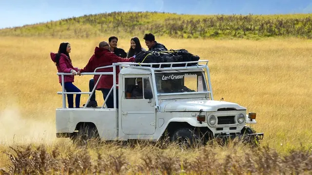 Raline Shah dalam film 5 cm (Instagram/ralineshah)