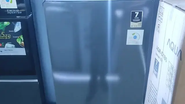 Kulkas Aqua satu pintu (sumber Tsabit Anugrah Vlog)