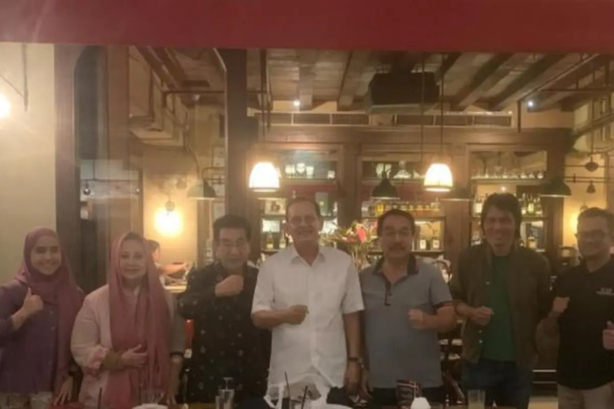 Potret Yessy Gusman Kumpul Bareng dengan Sederet Artis Senior, Kehadiran Once Mekel Curi Atensi (credit: https://www.instagram.com/yessy_gusman/).