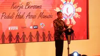 Presiden Jokowi memberikan sambutan saat peringatan ke-69 Hari HAM Sedunia di The Sunan Hotel Solo, Minggu (10/12/2017). (Ari Purnomo/JawaPos.com)