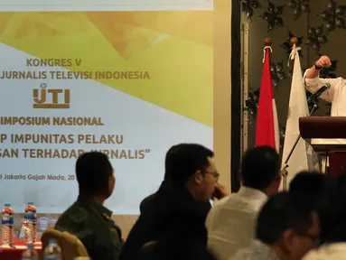 Menkoinfo, Rudiantara memberikan sambutan saat menghadiri acara Kongres V Ikatan Jurnalis Televisi Indonesia, di Jakarta, Jumat (20/1). Acara tersebut mengambil tema "Stop Impunitas Pelaku Kekerasan Terhadap Jurnalis". (Liputan6.com/Johan Tallo)