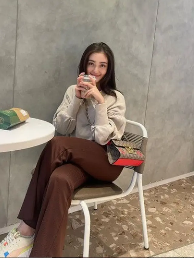 Pesona Ranty Maria, artis berdarah Korea yang cantik natural (Foto: INSTAGRAM rantymaria)
