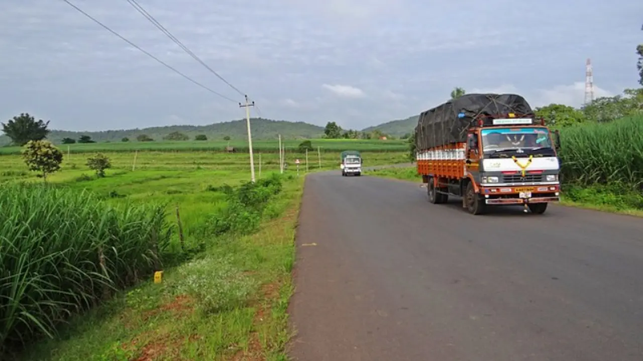 Truk Ini Punya Mode Keselamatan Bagi Pengendara di Belakangnya
