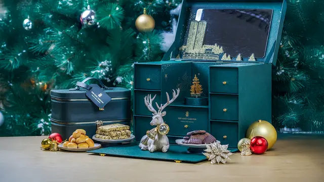 Hampers  Natal dan Tahun Baru di The Ritz Carlton Mega Kuningan. dok. The Ritz Carlton Mega Kuningan