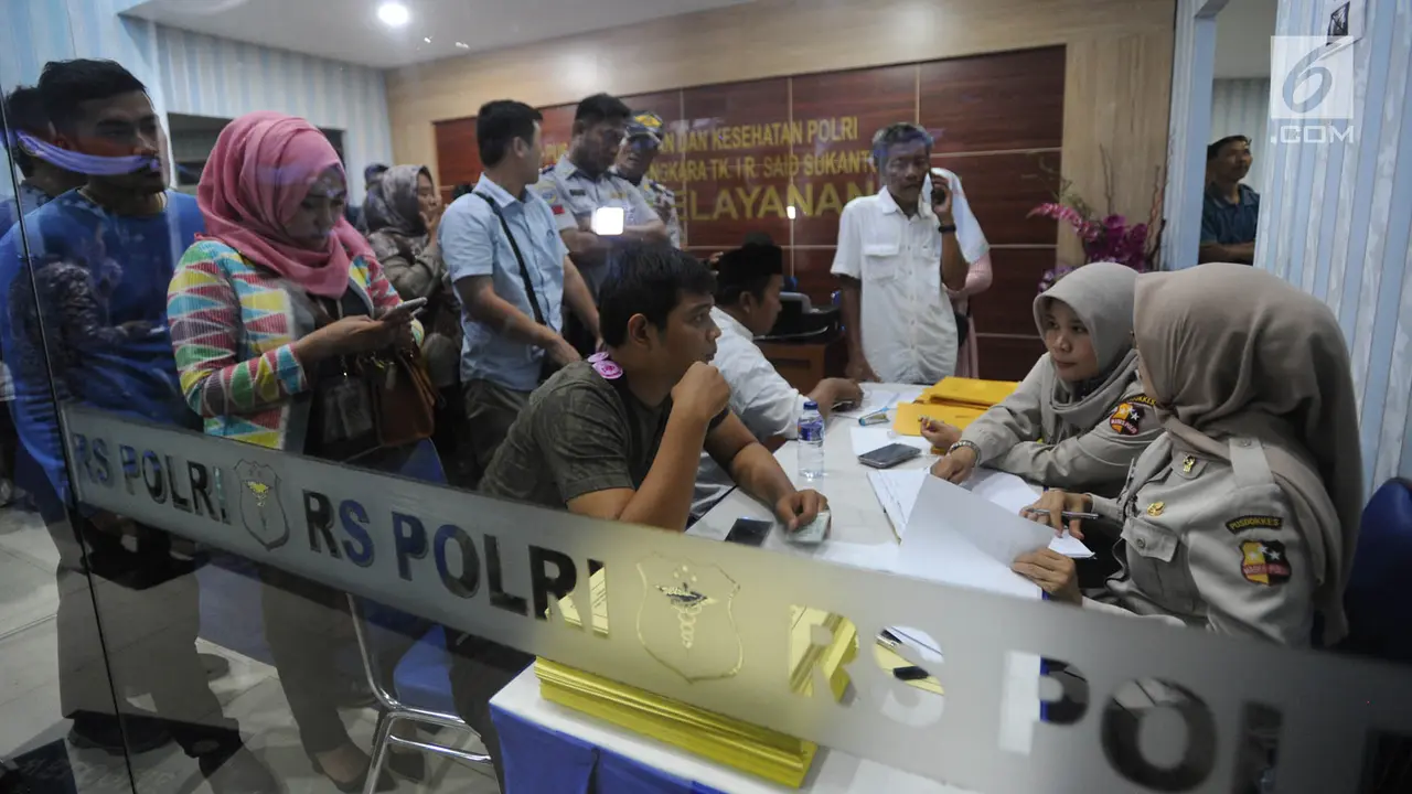 Keluarga Korban Padati Posko Antemortem Lion Air Jatuh