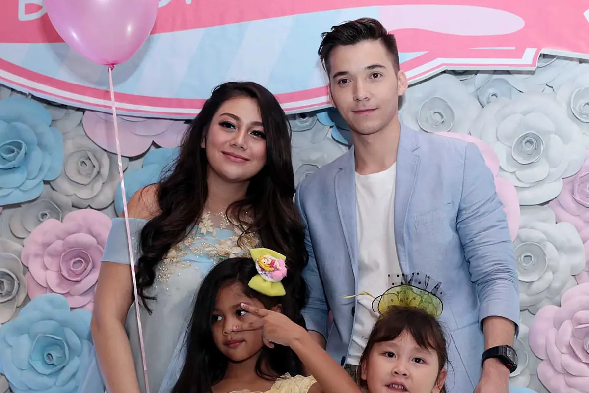 [Bintang] Celine Evangalista dan Stefan William