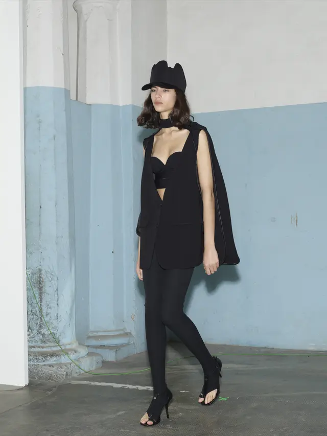 Burberry Tunjukkan Kebebasan Berimajinasi dalam Koleksi Spring/Summer 2022