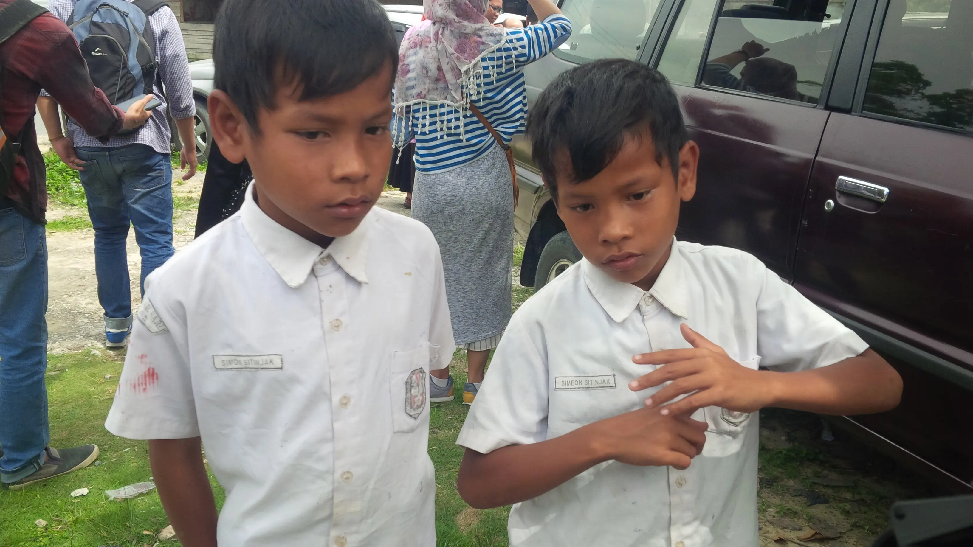 Biaya SPP yang ditunggak bocah kembar itu kepada sekolah sebesar Rp 2 juta. (Liputan6.com/M Syukur)