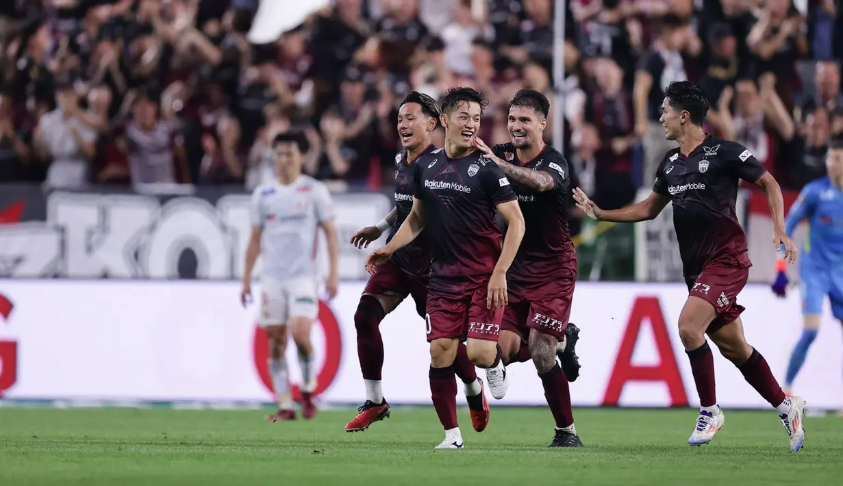 Ini adalah edisi ke-104 Piala Kaisar, kompetisi yang diikuti oleh semua elemen sepak bola di Jepang:
mulai dari wakil prefektur, tim universitas, tim amatir, hingga tim-tim J.League. (Dok J.LEAGUE)