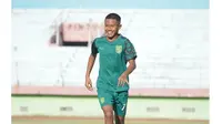 5 Potret Ruy Arianto, Gelandang Muda Persebaya Surabaya (sumber: Instagram/ruyarianto11)