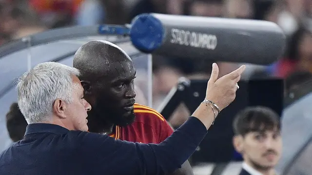 Foto: Debut Pahit Romelu Lukaku, AS Roma Dipermalukan 10 Pemain AC Milan di Liga Italia