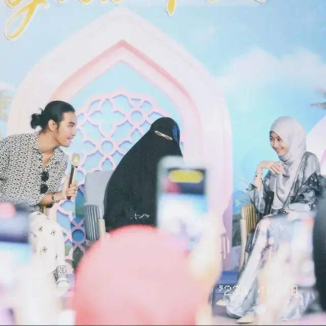 10 Potret Kebersamaan Adiba Khanza dan Abidzar Al-Ghifari, Saling Mendukung