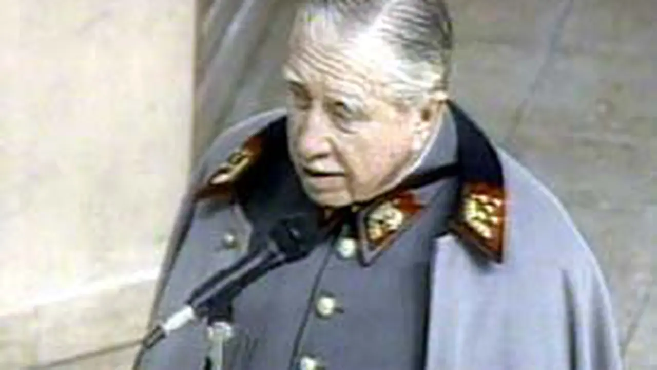 160405aLnPinochet.jpg
