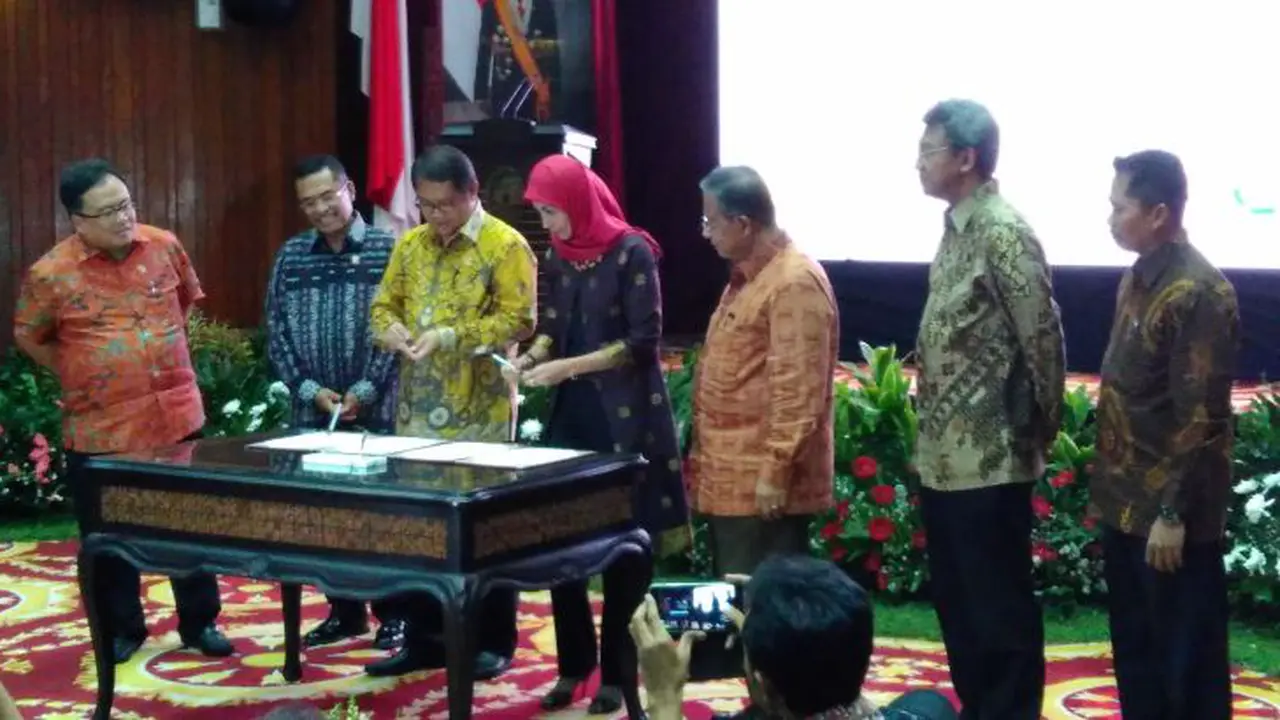 Penandatanganan proyek Palapa Ring Proyek Tengah. (Foto: Fiki Ariyanti/Liputan6.com)