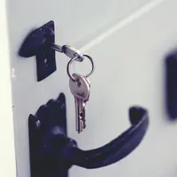 Cara Memperbaiki Kunci Pintu Macet (Foto: Unsplash/Jaye)