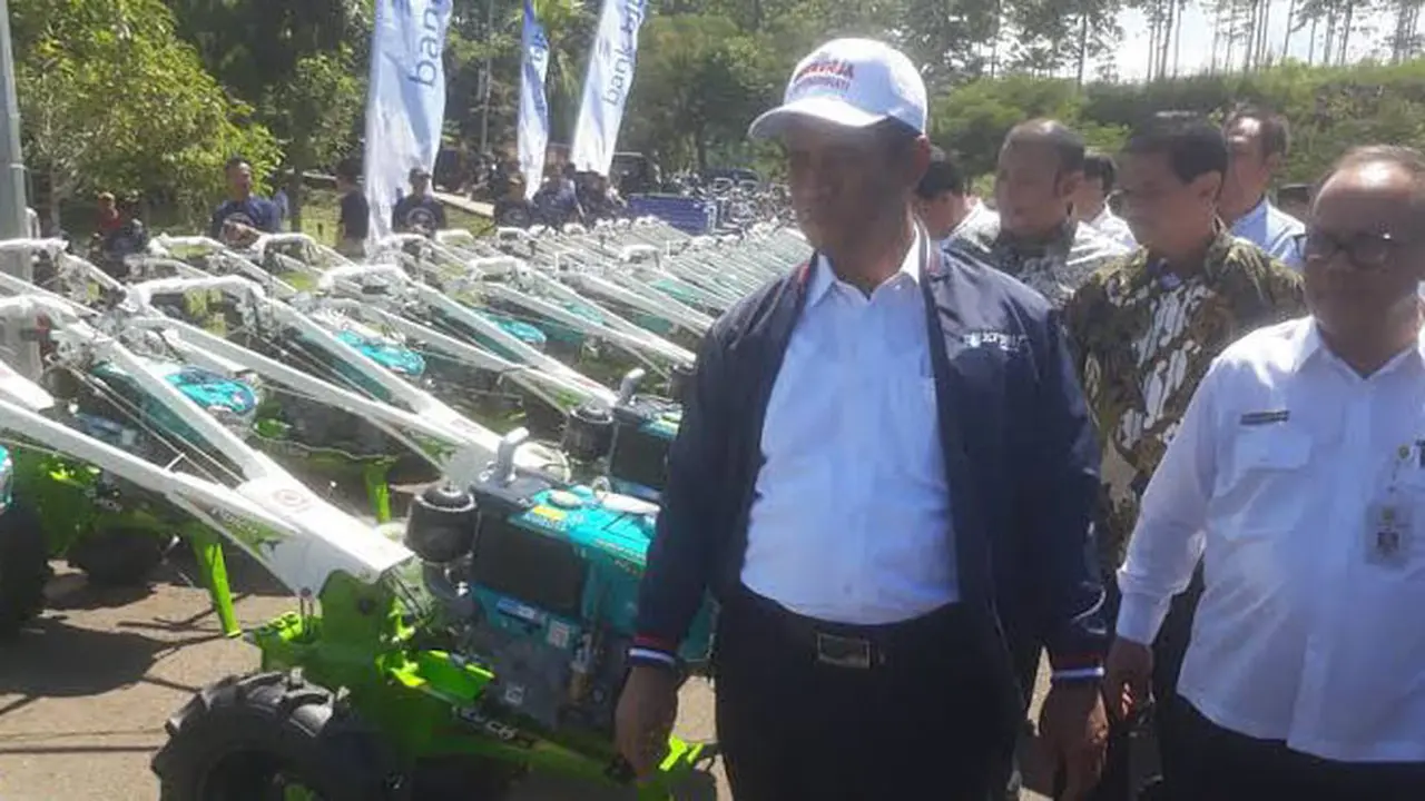Bandung Barat Dapat Bantuan Alsintan 1.000 Traktor