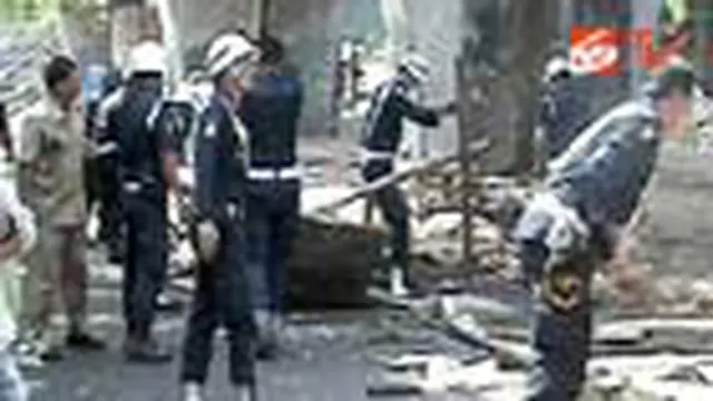 Bangunan Liar di Sepanjang Rel Dibongkar