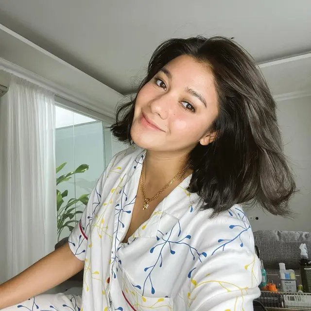 6 Potret Terbaru Naysila Mirdad dengan Gaya Rambut Pendek, Curi Perhatian