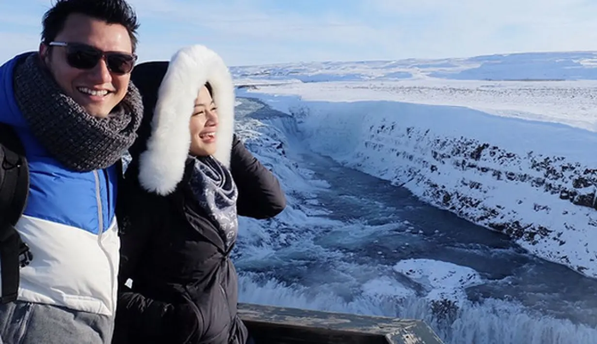 Selama delapan tahun menjalani bahtera rumah tangga, rumah tangga pasangan ini tidak pernah terdengar gosip miring. Lantas bagaimana cara pasangan ini selalu menjaga keharmonisan keluarganya. (Instagram/titi_kamall)