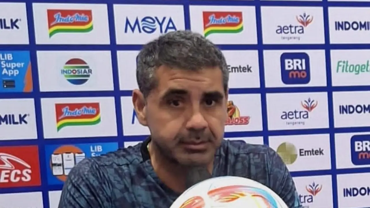 Pelatih Persita Tangerang, Luis Edmundo Duran dipecat