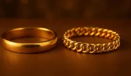 Gelang Emas 24 Karat Polos vs Rantai (created by AI)