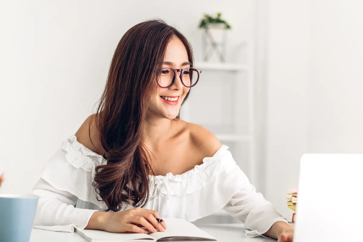 perempuan dan bekerja mandiri