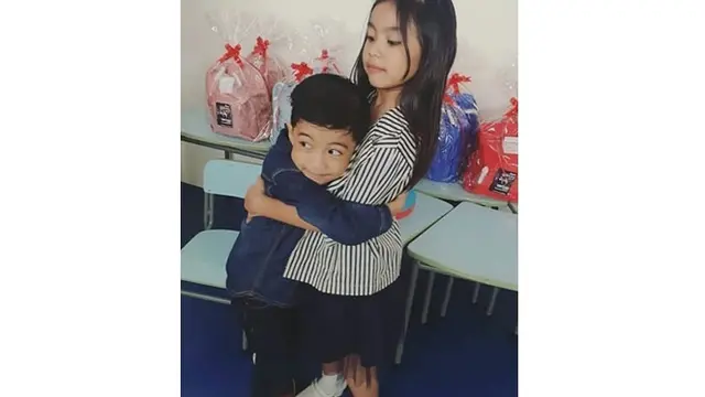 6 Momen Kompak Jan Ethes Bareng Saafia Sepupu Dekatnya, Sibling Goals