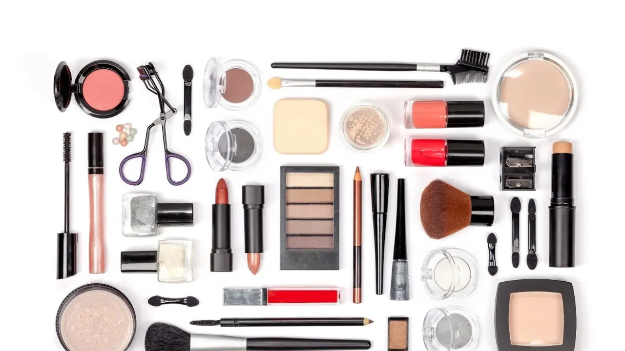 Selama 90 tahun belakangan, brand kosmetik ini telah mendukung wanita dari belahan dunia manapun untuk tampil lebih berani dan percaya diri.