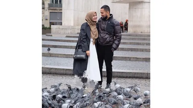 7 Potret Mesra Shireen Sungkar dan Teuku Wisnu, Beri Kejutan Romantis saat Anniversary