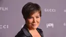 Kris Jenner menerima telpon dari Kylie Jenner dalam episode itu yang menceritakan seorang karyawan yang diam-diam mengambil fotonya. (CHARLEY GALLAY  GETTY IMAGES NORTH AMERICA  AFP)