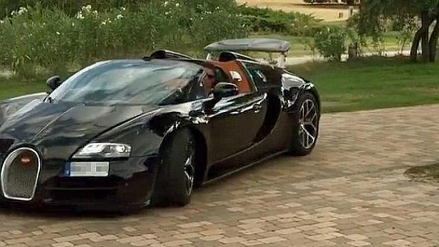 Cristiano Ronaldo - Bugatti Veyron (Rp 26 miliar)