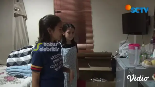 6 Potret Kamar Tidur Sandrinna Michelle, Koleksi Tasnya Curi Perhatian