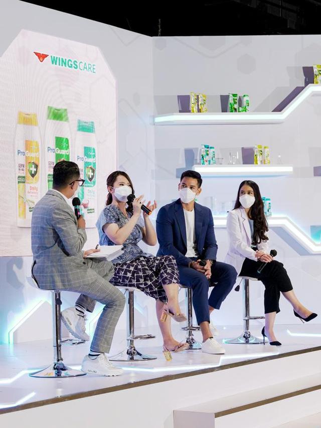 Andrew White saat menghadiri konferensi pers “ProGuard: Upgrade Perlindungan: Lawan Kuman, Bakteri Bermutasi” bersama WingsCare di Jakarta, Kamis (18/8/2022).