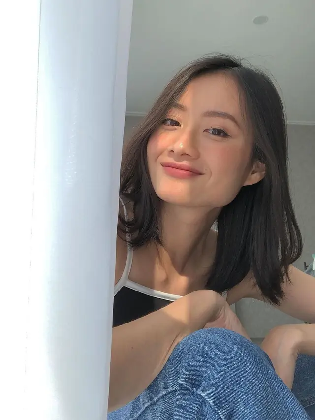 7 Potret Shindy Huang, Pemain Pretty Little Liars yang Curi Perhatian