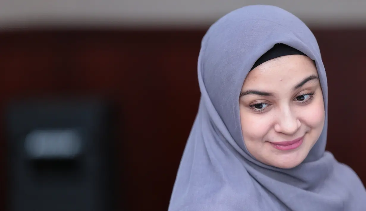 Tidak ada persiapan khusus segala perlengkapan bayi untuk anak ketiganya. Hal itu mengingat pakaian bekas anak keduanya, Hawa masih bisa dipakai. (Adrian Putra/Bintang.com)