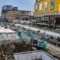 Suasana proyek Mass Rapid Transit (MRT) Fase 2 segmen CP203 Glodok-Kota di kawasan Glodok, Jakarta, Rabu (15/12/2021). Progres proyek MRT Fase 2 segmen CP203 Glodok-Kota saat ini baru mencapai 5,8 persen. (merdeka.com/Iqbal S. Nugroho)