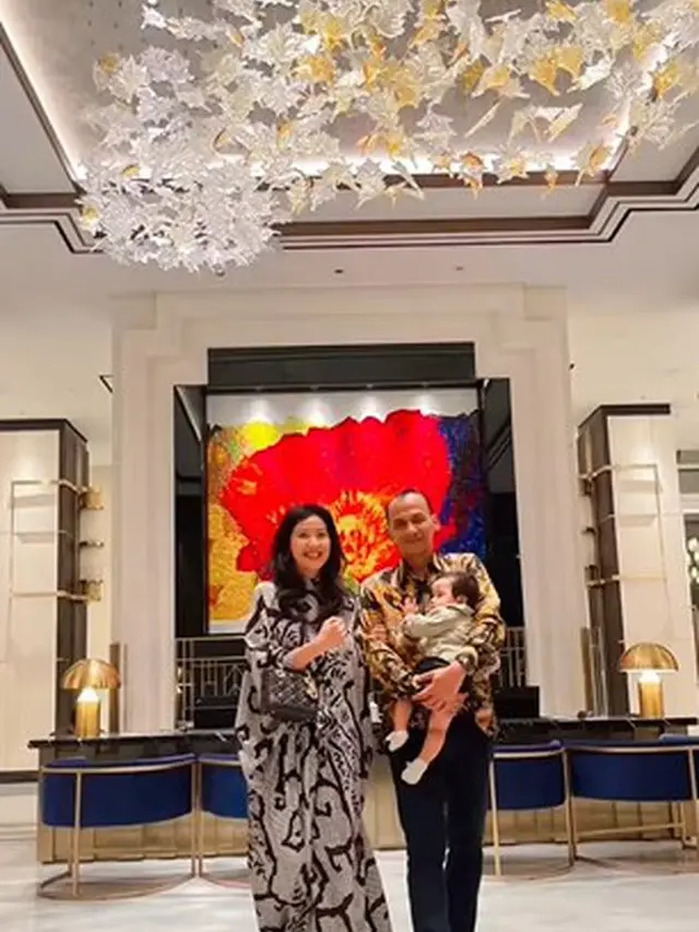 Olivia Zalianty dan keluarga (instagram/oliviazalianty)