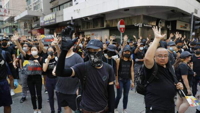 Demo pro-demokrasi Hong Kong dimulai daat perayaan HUT ke-70 RRC (Vincent Thien / AP PHOTO)